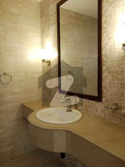 سندھ بلوچ ہاؤسنگ سوسائٹی گلستانِ جوہر,کراچی میں 4 کمروں کا 8 مرلہ مکان 3.4 کروڑ میں برائے فروخت۔