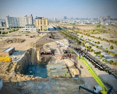 600 sqyd Main Boulevard Commercial Plot For Sale