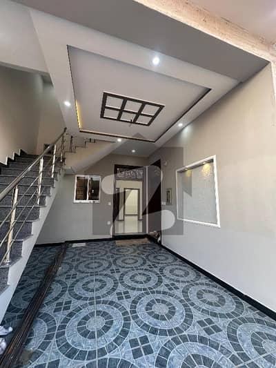 آئی ۔ 14 اسلام آباد میں 5 کمروں کا 7 مرلہ مکان 2.98 کروڑ میں برائے فروخت۔