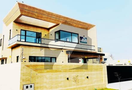 20 MARLA BEAUTIFUL BUNGALOW FULLY FURNISHED IS AVAILABLE FOR SALE IN U-BLOCK DHA PHASE 7