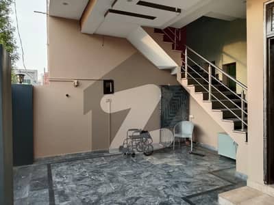 واپڈا ٹاؤن فیز 1 - بلاک ای واپڈا ٹاؤن فیز 1,واپڈا ٹاؤن,ملتان میں 3 کمروں کا 5 مرلہ مکان 2.0 کروڑ میں برائے فروخت۔