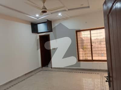 واپڈا ٹاؤن فیز 1 - بلاک ای واپڈا ٹاؤن فیز 1,واپڈا ٹاؤن,ملتان میں 5 کمروں کا 7 مرلہ مکان 85.0 ہزار میں کرایہ پر دستیاب ہے۔