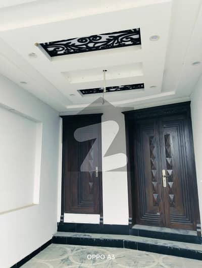 ڈی ایچ اے 11 رہبر لاہور میں 3 کمروں کا 5 مرلہ مکان 85.0 ہزار میں کرایہ پر دستیاب ہے۔