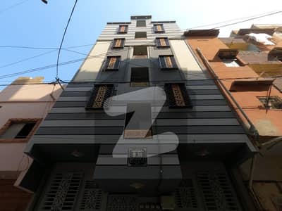 Centrally Located Flat For sale In Allahwala Town Available
