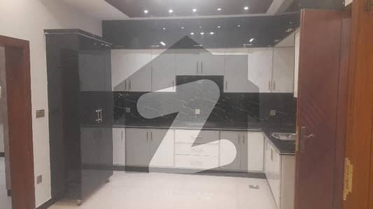 Ground Portion Available For Rent On Caltex Road ,New Lalazar (Hiring Available)