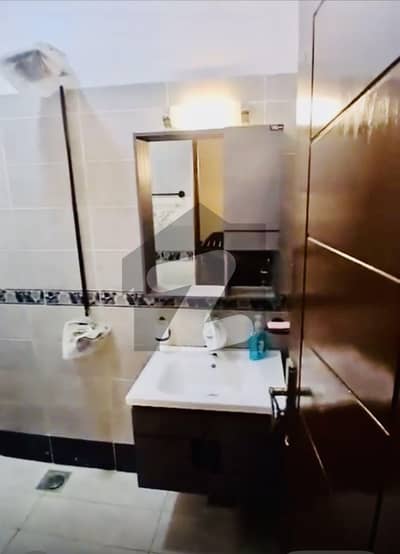 گلشنِ اقبال - بلاک 13 اے گلشنِ اقبال,گلشنِ اقبال ٹاؤن,کراچی میں 10 مرلہ دفتر 1.6 لاکھ میں کرایہ پر دستیاب ہے۔