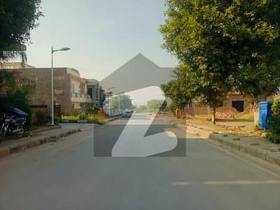 بحریہ ٹاؤن فیز 8 ۔ بلاک آئی بحریہ ٹاؤن فیز 8,بحریہ ٹاؤن راولپنڈی,راولپنڈی میں 10 مرلہ رہائشی پلاٹ 82.0 لاکھ میں برائے فروخت۔