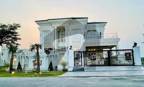 1 Kanal Beautiful Location Plot For Sale