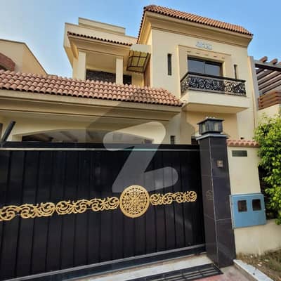 بحریہ ٹاؤن فیز 5 بحریہ ٹاؤن راولپنڈی,راولپنڈی میں 5 کمروں کا 10 مرلہ مکان 1.3 لاکھ میں کرایہ پر دستیاب ہے۔