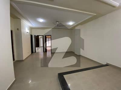 ڈی ایچ اے فیز 8 سابقہ ایئر ایوینیو ڈی ایچ اے فیز 8,ڈی ایچ اے ڈیفینس,لاہور میں 2 کمروں کا 5 مرلہ فلیٹ 1.45 کروڑ میں برائے فروخت۔