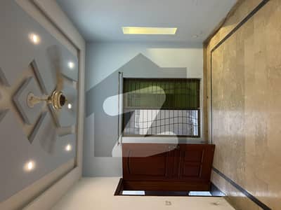 فضائیہ ہاؤسنگ سکیم فیز 1 فضائیہ ہاؤسنگ سکیم,لاہور میں 2 کمروں کا 10 مرلہ زیریں پورشن 65.0 ہزار میں کرایہ پر دستیاب ہے۔