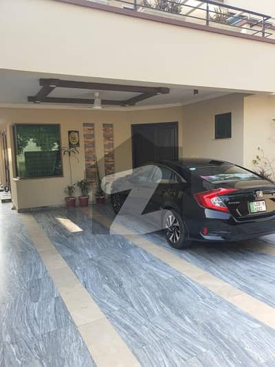 DEFANCE ONE KANAL MOST STYLISH PRIME LOCATION BUNGALOW