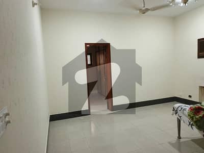 01 KANAL DESIGNER LUXURY LOWER PORTION AVAILABLE FOR RENT UPPER PORTION LOCK