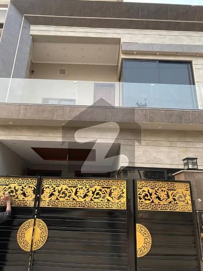 پارک ویو سٹی ۔ پلاٹینم بلاک پارک ویو سٹی,لاہور میں 4 کمروں کا 5 مرلہ مکان 2.05 کروڑ میں برائے فروخت۔