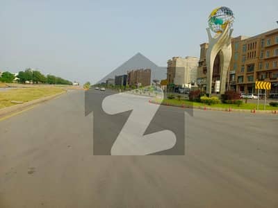 بحریہ ٹاؤن فیز 8 ۔ عمر بلاک بحریہ ٹاؤن فیز 8 ۔ سفاری ویلی,بحریہ ٹاؤن فیز 8,بحریہ ٹاؤن راولپنڈی,راولپنڈی میں 7 مرلہ رہائشی پلاٹ 65.0 لاکھ میں برائے فروخت۔