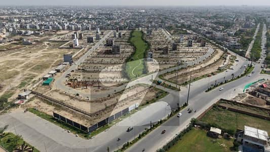 یونین گرین کالج روڈ,لاہور میں 4 مرلہ کمرشل پلاٹ 3.25 کروڑ میں برائے فروخت۔