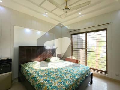 ڈی ایچ اے فیز 8 سابقہ ایئر ایوینیو ڈی ایچ اے فیز 8,ڈی ایچ اے ڈیفینس,لاہور میں 5 کمروں کا 13 مرلہ مکان 1.85 لاکھ میں کرایہ پر دستیاب ہے۔