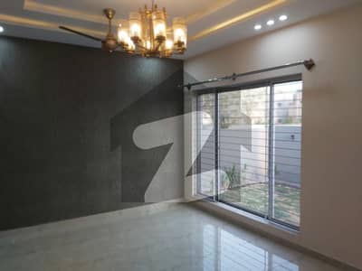 ڈیوائن گارڈنز لاہور میں 3 کمروں کا 5 مرلہ مکان 2.45 کروڑ میں برائے فروخت۔