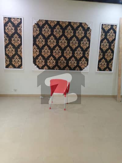 10 Marla Upper Portion Available For Rent In Paragon City