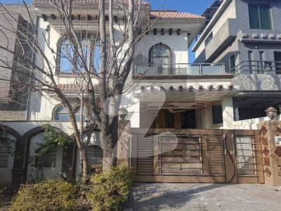 بحریہ ٹاؤن فیز 7 بحریہ ٹاؤن راولپنڈی,راولپنڈی میں 5 کمروں کا 10 مرلہ مکان 1.25 لاکھ میں کرایہ پر دستیاب ہے۔