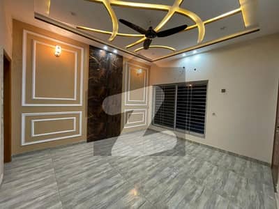 بش ایگزیکٹو ولاز ملتان میں 3 کمروں کا 5 مرلہ مکان 75.0 ہزار میں کرایہ پر دستیاب ہے۔