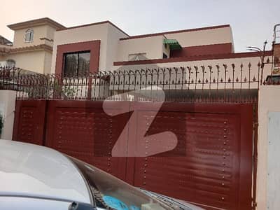 ڈی ایچ اے فیز 2 ڈیفنس (ڈی ایچ اے),لاہور میں 5 کمروں کا 1 کنال مکان 5.65 کروڑ میں برائے فروخت۔ ڈی ایچ اے فیز 2 ڈیفنس (ڈی ایچ اے),لاہور میں 5 کمروں کا 1 کنال مکان 5.65 کروڑ میں برائے فروخت۔