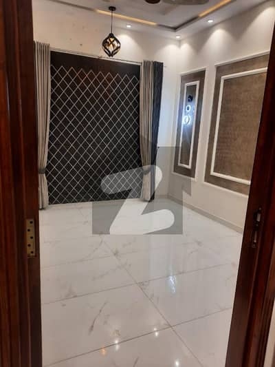 MIAN BROTHERS OFFER DEFENCE PHASE 7 ORIGINAL PIC 5 MARLA DOUBLE UNIT SLIGHTLY USED JUST LIKE BRAND NEW HOUSE WITH SOLAR INSTALLED FOR SALE ALMOST FINAL 3,21,00,000