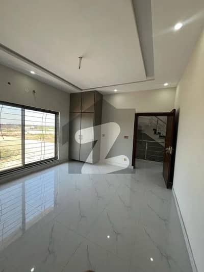 10 marla lower portion available for rent in awt phase 2