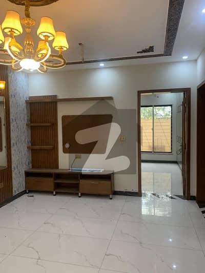 10 Marla House Available For Rent In Awt Phase 2