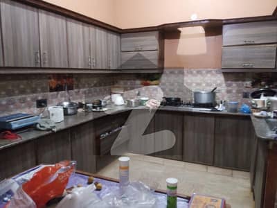 گلشنِ اقبال - بلاک 10 گلشنِ اقبال,گلشنِ اقبال ٹاؤن,کراچی میں 5 کمروں کا 7 مرلہ مکان 4.0 کروڑ میں برائے فروخت۔