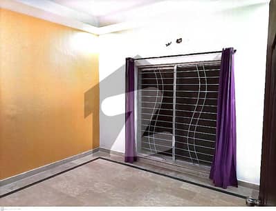 پیراگون سٹی لاہور میں 2 کمروں کا 5 مرلہ فلیٹ 50.0 ہزار میں کرایہ پر دستیاب ہے۔