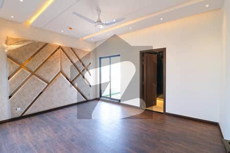 MIAN BROTHERS OFFERS 10 Marla SLIGHTLY USED HOUSE FOR SALE IN DHA PHASE 7 WITH 4 BEDROOMS. ALMOST FINAL 38000000