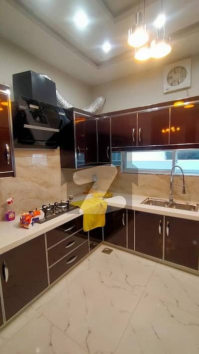 10 MARLA BRAND NEW LUXUARY FULL HOUSE FOR RENT IN RAFI BLOCK BAHRIA TOWN LAHORE