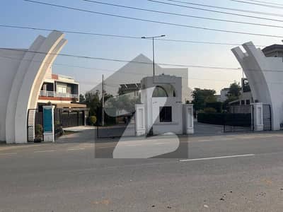 چیمہ ٹاؤن بہاولپور میں 1 کنال رہائشی پلاٹ 3.0 کروڑ میں برائے فروخت۔