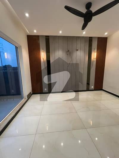 پارک ویو سٹی لاہور میں 2 کمروں کا 10 مرلہ زیریں پورشن 60.0 ہزار میں کرایہ پر دستیاب ہے۔