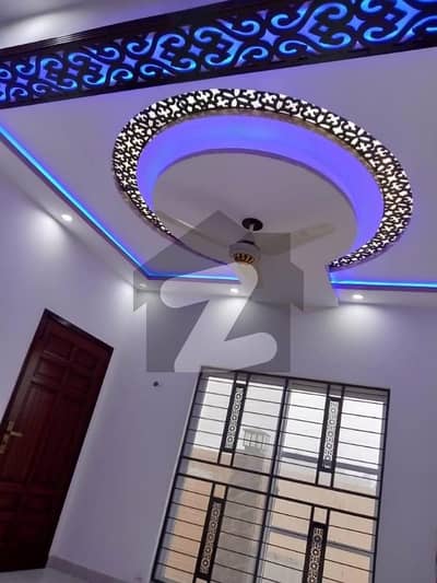 او ایل سی ۔ بلاک اے اوورسیز لو کاسٹ,بحریہ آرچرڈ فیز 2,بحریہ آرچرڈ,لاہور میں 3 کمروں کا 5 مرلہ مکان 60.0 ہزار میں کرایہ پر دستیاب ہے۔