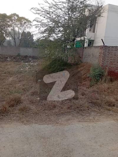 ڈی ایچ اے فیز 4 - بلاک ڈیڈی فیز 4,ڈیفنس (ڈی ایچ اے),لاہور میں 10 مرلہ رہائشی پلاٹ 3.6 کروڑ میں برائے فروخت۔