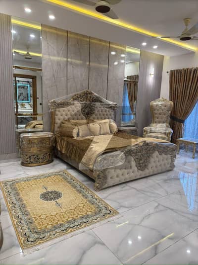 بحریہ ٹاؤن فیز 3 بحریہ ٹاؤن راولپنڈی,راولپنڈی میں 5 کمروں کا 1 کنال مکان 16.8 کروڑ میں برائے فروخت۔