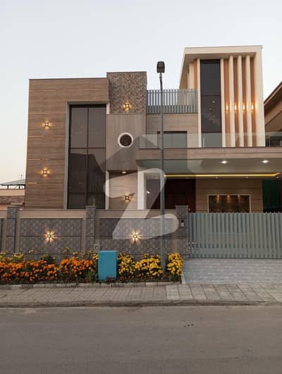 Prime Location House Of 1 Kanal Available For sale In DHA Phase 2 - Sector F