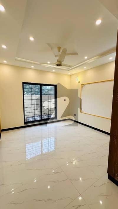 5 Marla Beautiful Lower Portion For Rent In Parkview City Lahore.