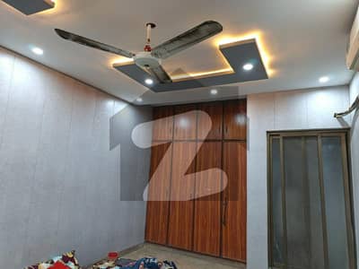 ٹاؤن شپ لاہور میں 4 کمروں کا 5 مرلہ مکان 1.8 کروڑ میں برائے فروخت۔