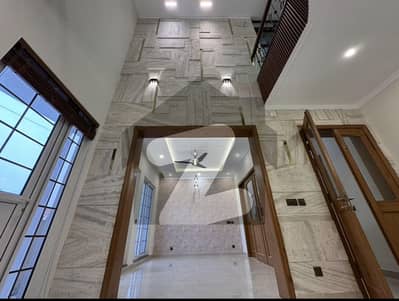 ڈی ایچ اے ڈیفینس فیز 2 ڈی ایچ اے ڈیفینس,اسلام آباد میں 4 کمروں کا 10 مرلہ مکان 2.5 لاکھ میں کرایہ پر دستیاب ہے۔