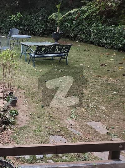 ایف ۔ 6 اسلام آباد میں 6 کمروں کا 2 کنال مکان 12.35 لاکھ میں کرایہ پر دستیاب ہے۔