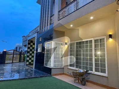 1 Kanal House For Rent Near Park