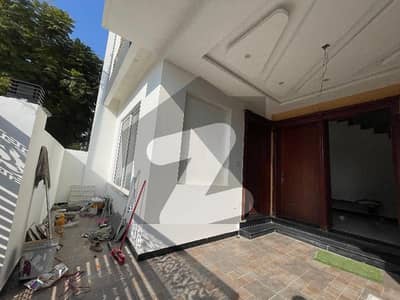 بحریہ انکلیو - سیکٹر بی1 بحریہ انکلیو,بحریہ ٹاؤن,اسلام آباد میں 3 کمروں کا 5 مرلہ مکان 2.85 کروڑ میں برائے فروخت۔