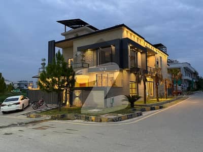 MPCHS - Block C House For sale Sized 3200 Square Feet