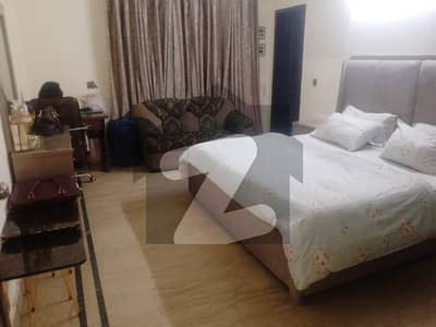 1 Kanal Residential Slightly used Bungalow Double Unit