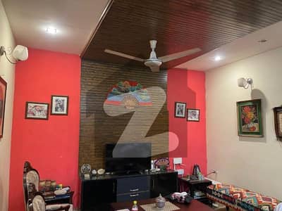 E-11/4 Size 6 Marla Triple Storey House Main Street For Sale