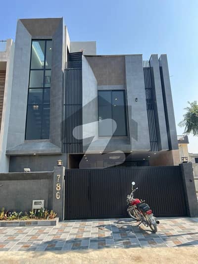 Faisal Margalla City 25x50 Brand New Do double Height Designer house For sale
