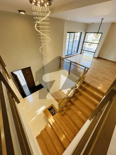 ایف ۔ 7 اسلام آباد میں 6 کمروں کا 1 کنال مکان 15.0 لاکھ میں کرایہ پر دستیاب ہے۔